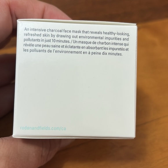 Rodan&Fields Recharge Detox Mask - Picture 2 of 4